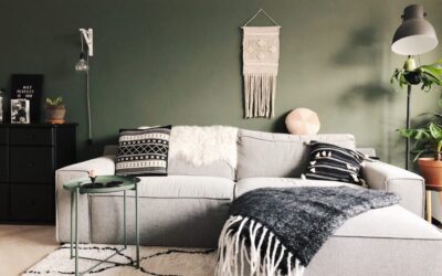 De groene muur in onze woonkamer en hoe je bespaart op je verf
